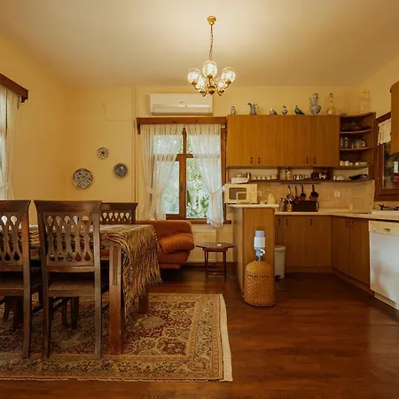 Sjemenka Houses Arifiye