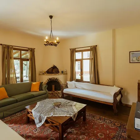 فيلة Sjemenka Houses